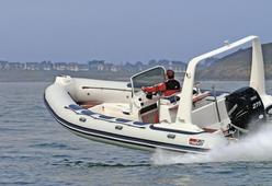 photo essai bateau pneumatique : V 750 Cruiser  Valiant