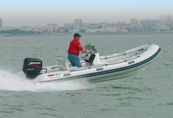 photo essai bateau pneumatique : V 520 Limited Valiant