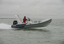 photo essai bateau pneumatique : V 620 Cruiser Valiant