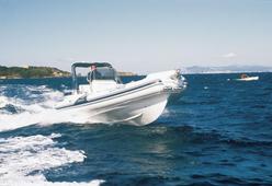 photo essai bateau pneumatique : 780 Confort FB Motonautica Vesuviana
