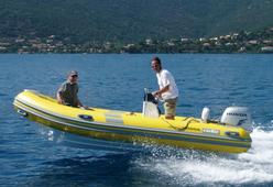photo essai bateau pneumatique : Avantage 470 Caribe