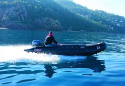 photo essai bateau pneumatique : Commando C4  Bombard