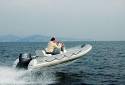 photo essai bateau pneumatique : 15 sport Oversea