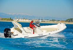 photo essai bateau pneumatique : Elegance 25 Black Fin
