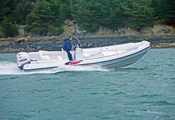 photo essai bateau pneumatique : D.800 Evolution Line Selva