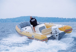 photo essai bateau pneumatique : HP REEF 70 BWA