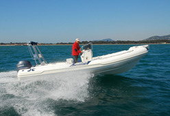 photo essai bateau pneumatique : Clubman 22 Joker Boat
