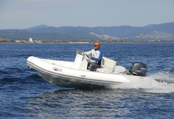 photo essai bateau pneumatique : TA 480 Ribeye
