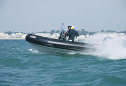 photo essai bateau pneumatique : Command 20 V Pro Zeppelin