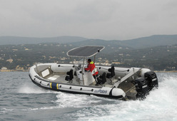 photo essai bateau pneumatique : Neptune 30 Polaris