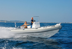 photo essai bateau pneumatique : AB 650 Aqua Boat