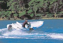 photo essai bateau pneumatique : 570 Confort Motonautica Vesuviana