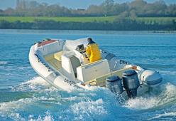 photo essai bateau pneumatique : 285 Sea Hawk
