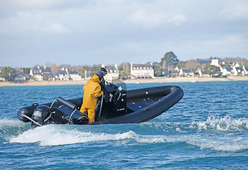 photo essai bateau pneumatique : 565 Coach Hydrosport