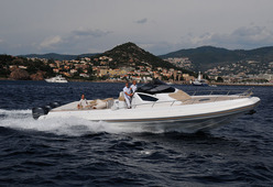 photo essai bateau pneumatique : Tempest 44 Capelli