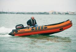 photo essai bateau pneumatique : TRIM ALU 430 Lodestar