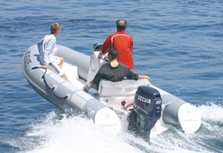 photo essai bateau pneumatique : 500 sport Oversea