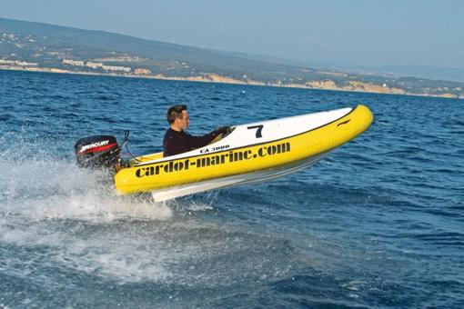 photo essai bateau pneumatique : CA 3000 Cardot