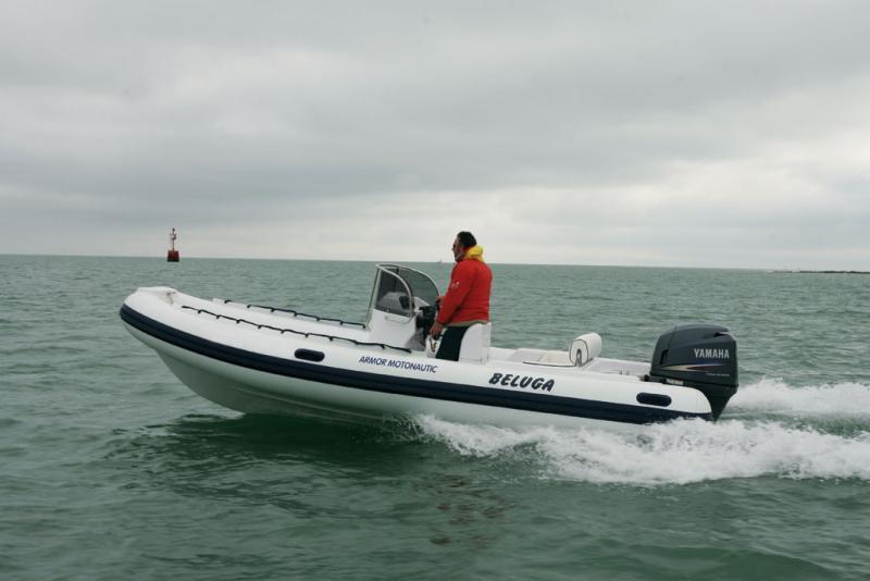 photo essai bateau pneumatique : 18 Open Beluga