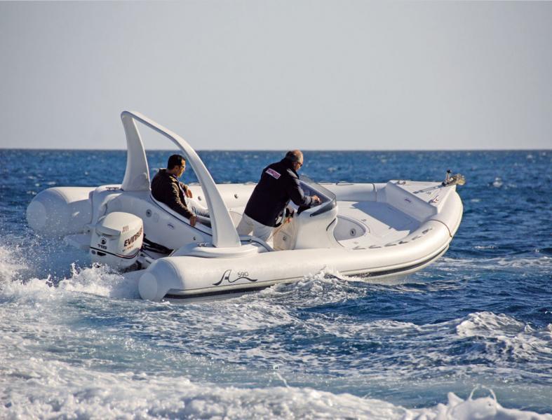 photo essai bateau pneumatique : X-cellence 590 De Luxe Arimar
