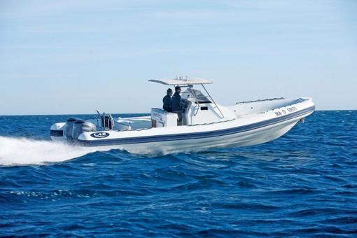 photo essai bateau pneumatique : DORADO 10 Cabine Nautica Cab (Dorado)