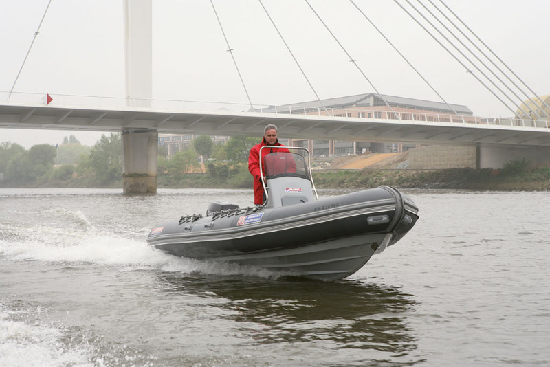 photo essai bateau pneumatique : WB 550 Narwhal