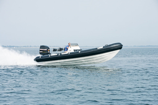 photo essai bateau pneumatique : Vipermax 7.0 Osprey