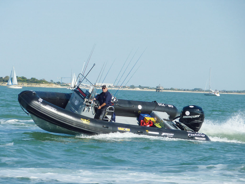 photo essai bateau pneumatique : DR 750 Fishing Valiant