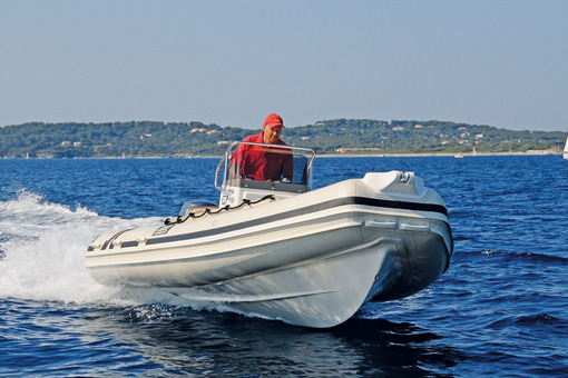 photo essai bateau pneumatique : Clubman 19 Joker Boat