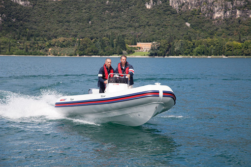 photo essai bateau pneumatique : Sport 550 HN Valiant