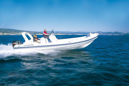 photo essai bateau pneumatique : King 820 Extreme Nuova Jolly