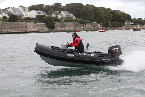 photo essai bateau pneumatique : 420 Pack XPRO Alu 3D Tender 