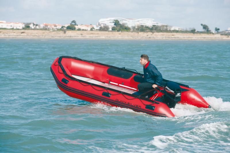 photo essai bateau pneumatique : 430 HD XS Mercury Inflatable Boats 