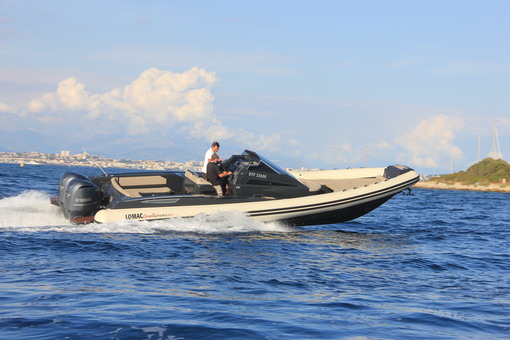 photo essai bateau pneumatique : Gran Turismo 10,5 Lomac