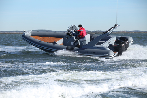 photo essai bateau pneumatique : 28' GS XL Nautica Led