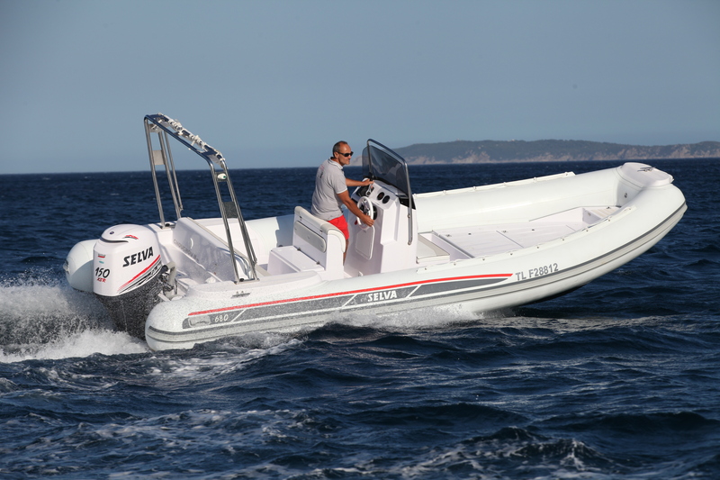 photo essai bateau pneumatique : D 680 Evolution Line Selva