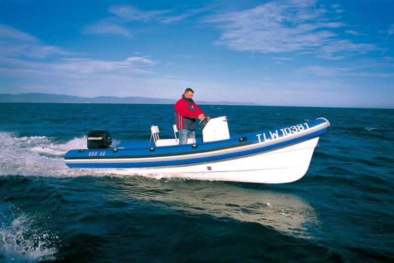 photo essai bateau pneumatique : 5.80 Coach VSR
