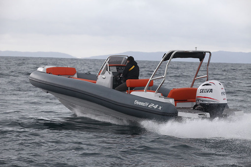 photo essai bateau pneumatique : 24 X Marlin