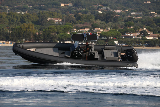 photo essai bateau pneumatique : Phantom 300 Seawater