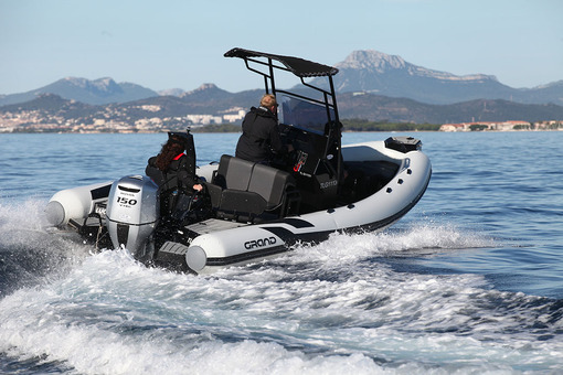 photo essai bateau pneumatique : D600 LUX Grand