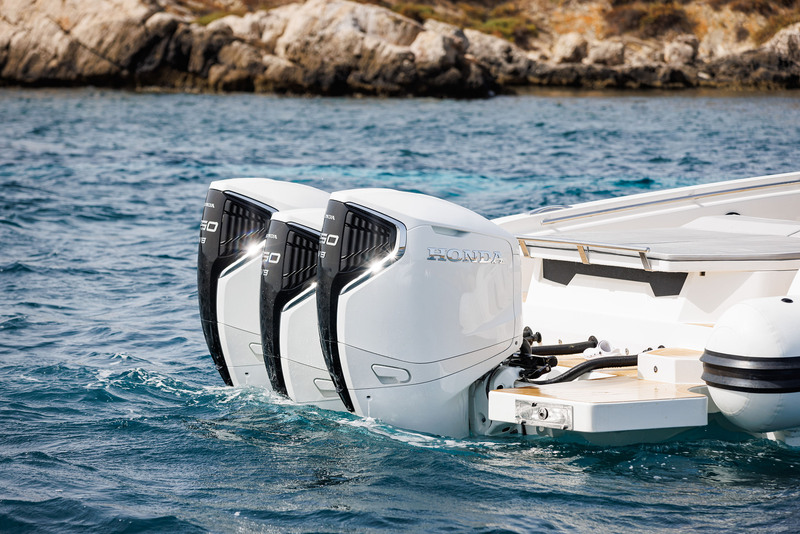 photo essai bateau pneumatique : Essai: HONDA BF350