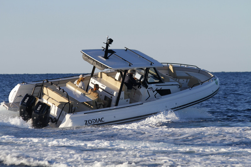 photo essai bateau pneumatique : X10CC Zodiac