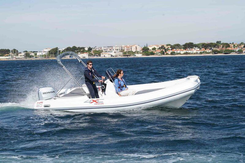photo essai bateau pneumatique : 4XC Design HA20  Honda