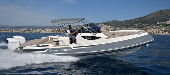 photo essai bateau pneumatique : F36 Flyer BWA