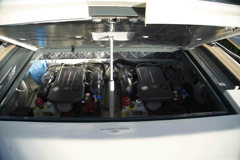L’accès à la motorisation inboard est très facile, de quoi simplifier la maintenance.